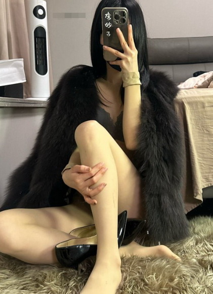 ������Ȧ�ڶ���ͼƬ����βȹ�Ӳ��ֺã��������øոպ�